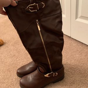 Brown boots